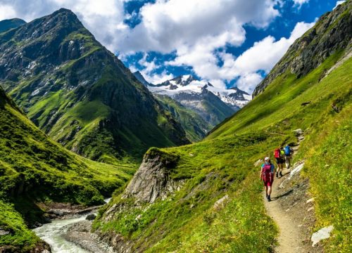 Solo vs. Group Hiking: Pros and Cons for Moroccan Adventures